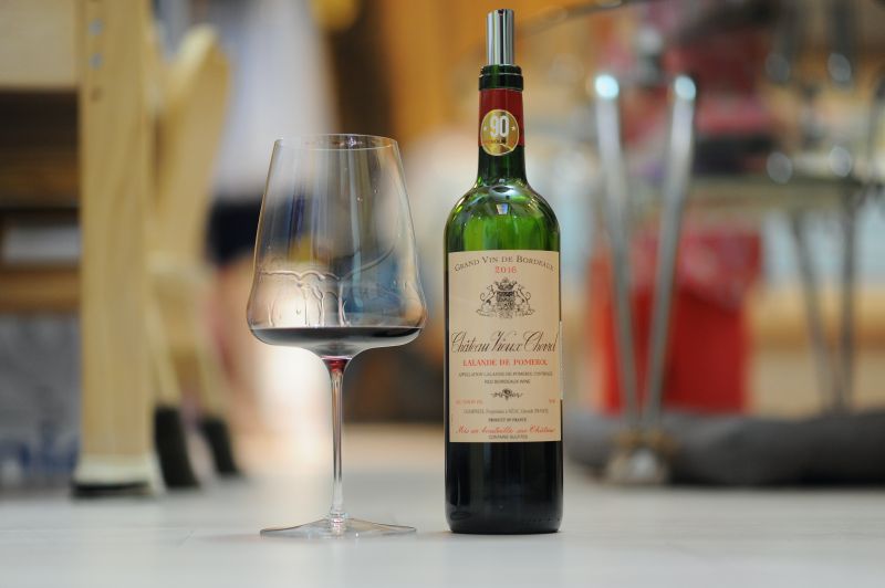 Chateau Vieux Chevrol Lalande de Pomerol 